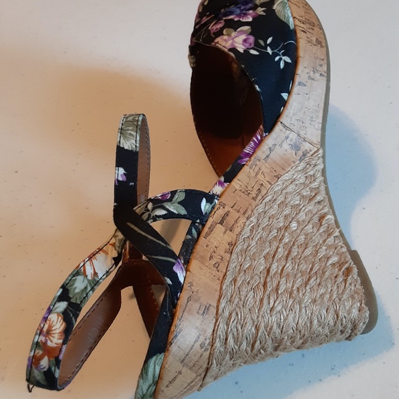 SO Espadrille Peep Toe Purple/Black Floral Wedge Shoe - Picture 6 of 7